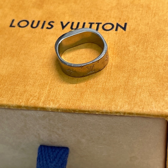 Louis Vuitton Berg Nanogram Ring M Silver/Gold M00217 w/ box and dust bag - Picture 8 of 16
